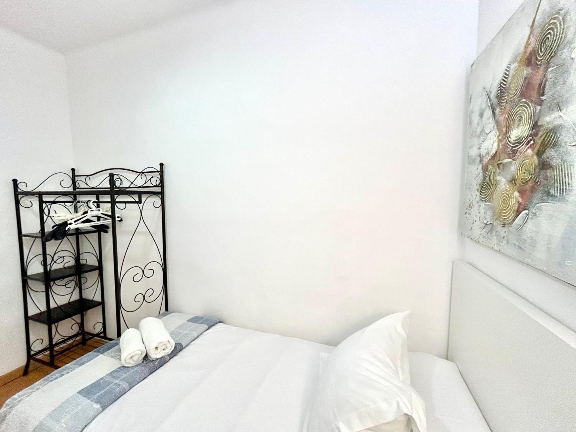 ברצלונה Apartment Carrer D'Olesa מראה חיצוני תמונה