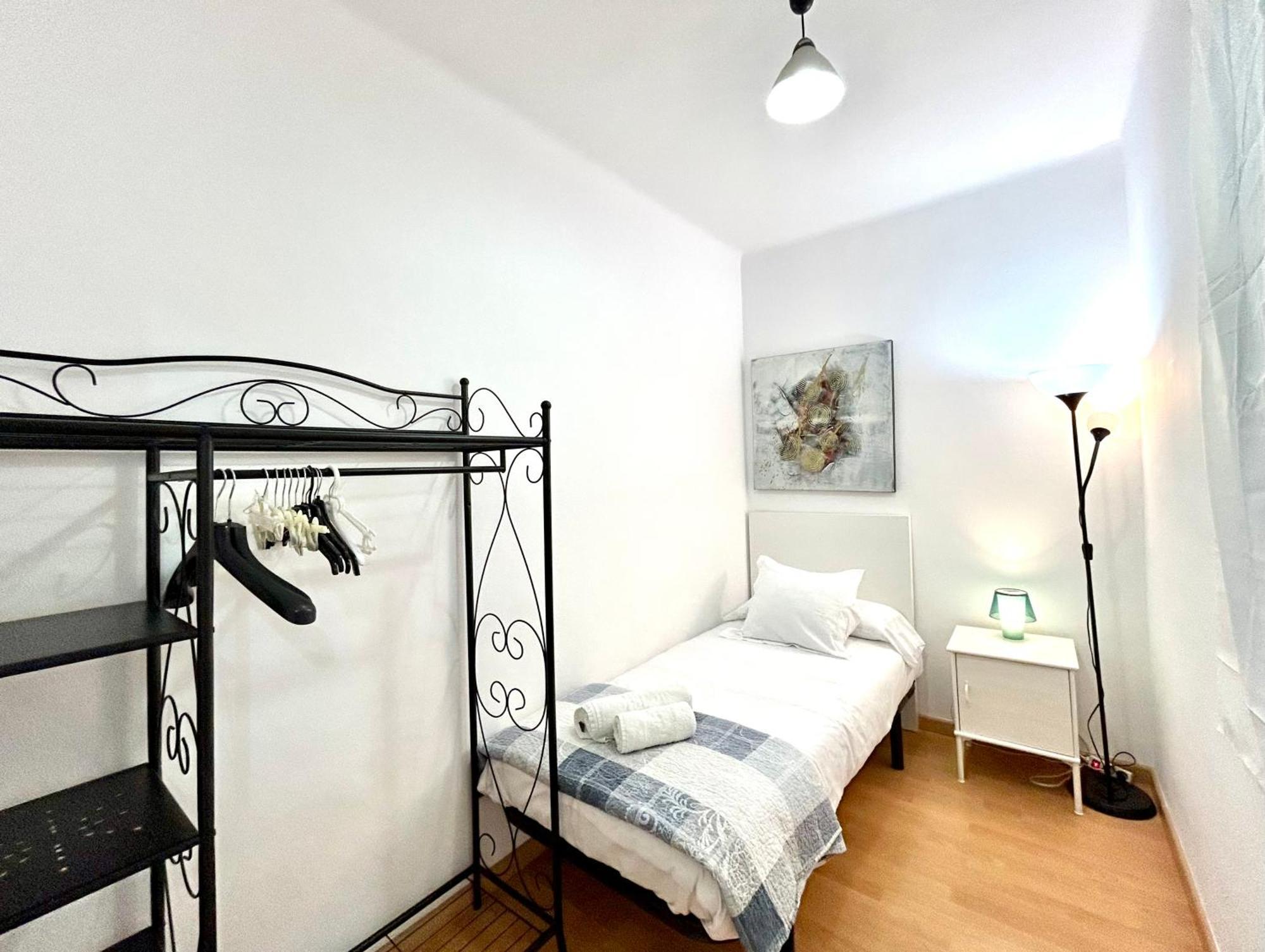 ברצלונה Apartment Carrer D'Olesa מראה חיצוני תמונה