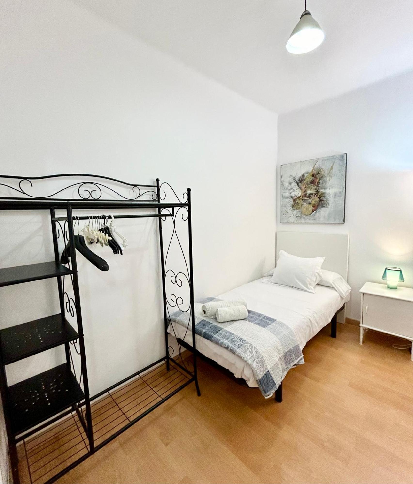 ברצלונה Apartment Carrer D'Olesa מראה חיצוני תמונה
