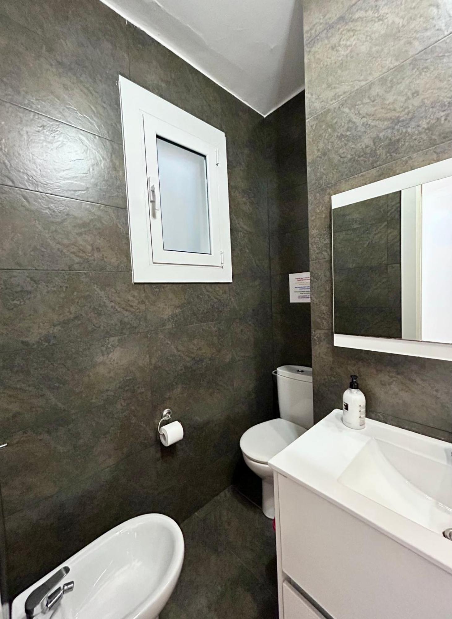 ברצלונה Apartment Carrer D'Olesa מראה חיצוני תמונה
